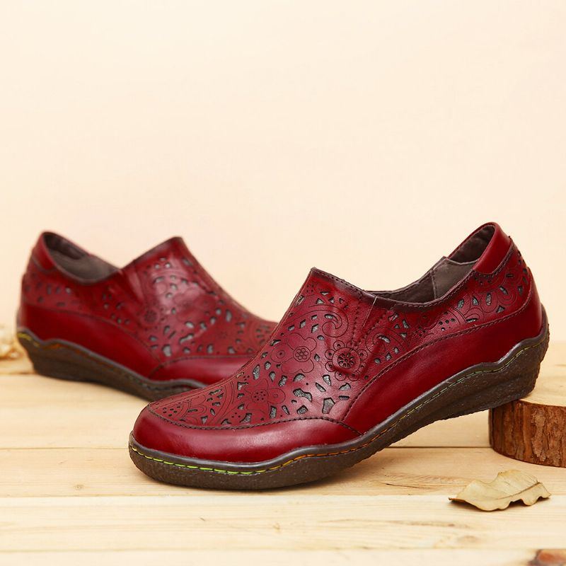 Damen Loafer Aus Leder Mit Floralen Ausschnitten Und Seitlichem Reißverschluss Zum Hineinschlüpfen. Rutschfeste Flache Schuhe