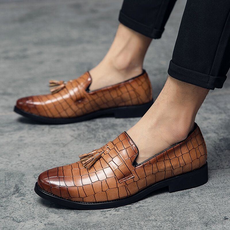 Herren Leder Atmungsaktive Soft Sole Retro Crocodile Grain Slip On Freizeitschuhe