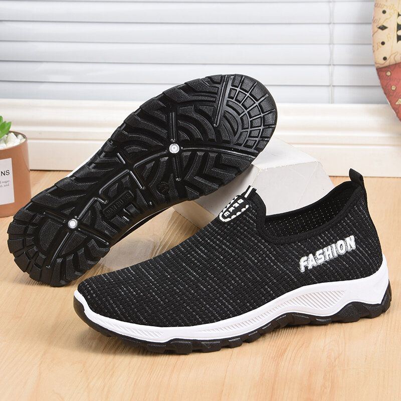 Atmungsaktiver Weicher Boden Leichte Slip On Bequeme Lässige Sportschuhe Für Herren