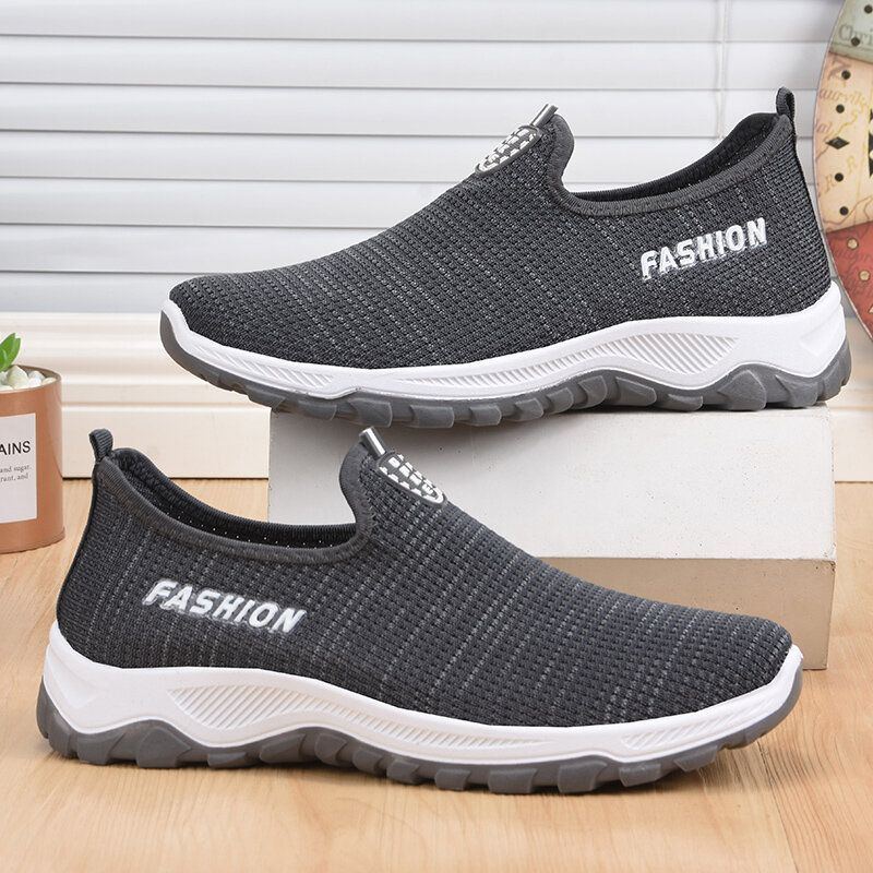 Atmungsaktiver Weicher Boden Leichte Slip On Bequeme Lässige Sportschuhe Für Herren