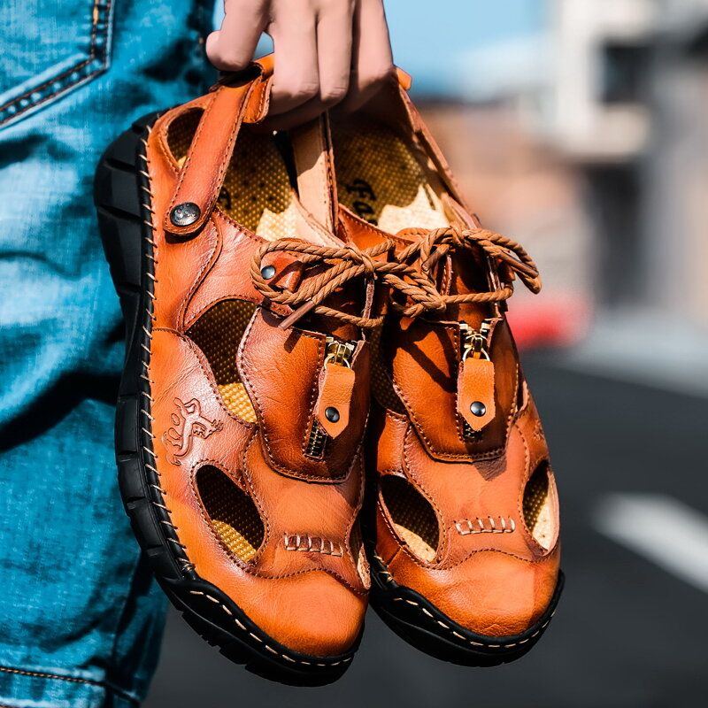 Atmungsaktive Ausgehöhlte Slip On Sandalen Aus Rindsleder Mit Handnähten Für Herren