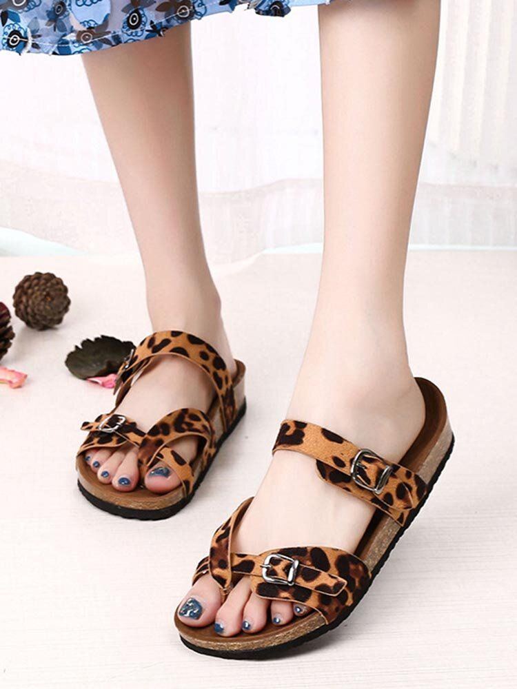 Bequeme Strandsandalen Mit Flachem Zehenring Und Schnallenriemen Für Damen Mit Leopardenmuster