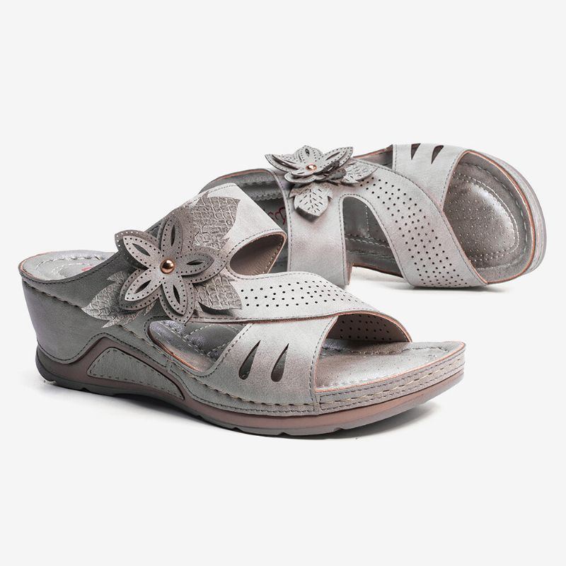 Damen Blumen Dekorations Beleg Auf Aushöhlen Weichen Beiläufigen Keil Sandalen