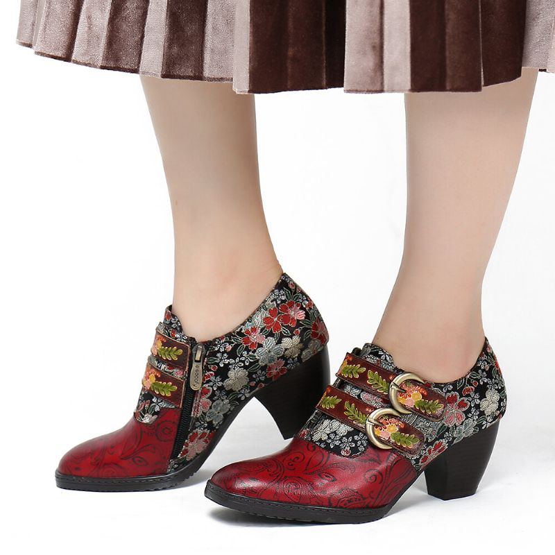 Damen Pumps Mit Retro Blumen Metallprägung Und Schnallenriemen Aus Leder Mit Niedrigem Absatz Und Eckiger Zehenpartie