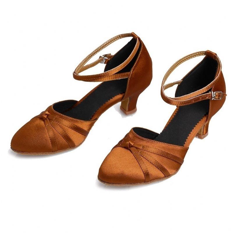 Damen 5.5 cm Absatz Tango Ballsaal Moderne Mode Tanzschuhe Pumps