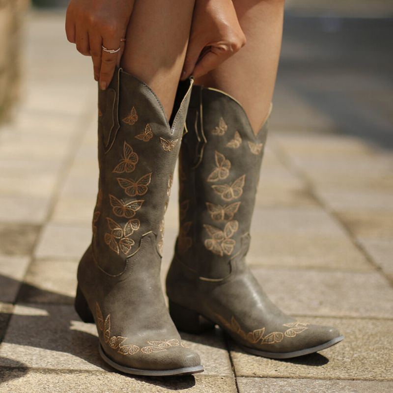 Große Damen Cowboystiefel Mit Schmetterlingsdekor Und Spitzem Zehenbereich