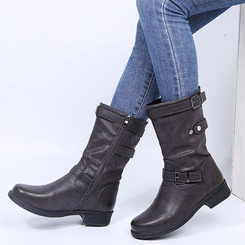 Große Retro Retro Reitstiefel Mit Schnallenriemen Und Blockabsatz