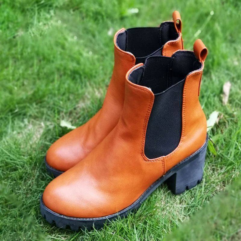 Lässige Damen Stiefeletten Zum Hineinschlüpfen Mit Runder Zehenpartie Und Klobigem Absatz