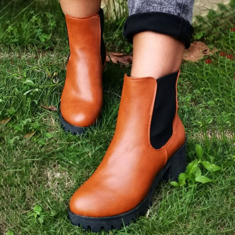 Lässige Damen Stiefeletten Zum Hineinschlüpfen Mit Runder Zehenpartie Und Klobigem Absatz